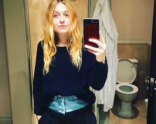 Dakota Fanning Dakota Fanning difende i suoi pantaloni su Instagram