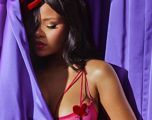 Rihanna 2 Rihanna è hot in vista del San Valentino