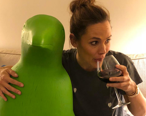 Jennifer Garner Jennifer Garner festeggia i suoi 5 milioni di follerw su Instagram