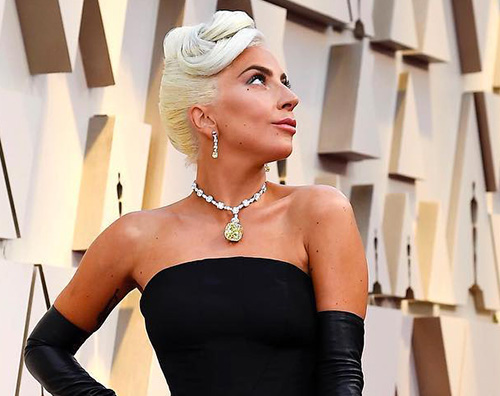 Lady Gaga 3 Lady Gaga, un diamante da 128 carati agli Oscar 2019