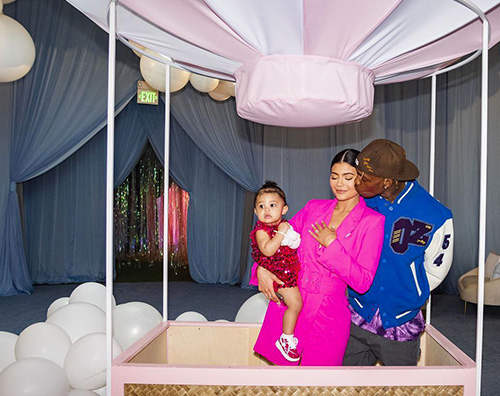 Stormi 10 Kylie Jenner mostra le foto del party di compleanno di Stormi