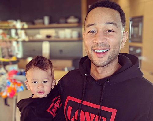 John Legend John Legend e suo figlio Miles sono identici