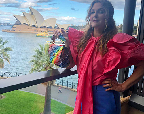 Drew Barrymore Drew Barrymore arriva a Sydney per FLOWER Beauty