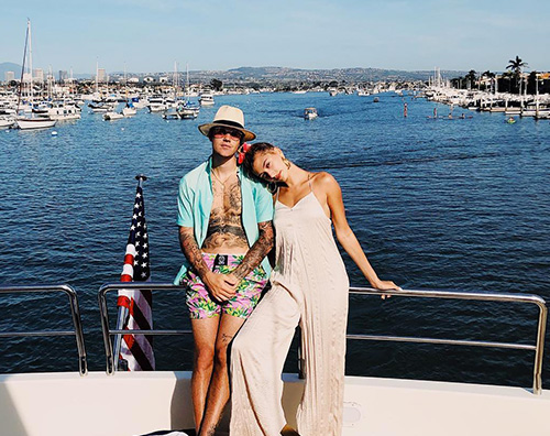 Justin Bieber Hailey Baldwin Justin Bieber, relax al sole con Hailey