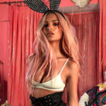 emily 2 150x150 Emily Ratajkowski è un sexy coniglietto su Instagram