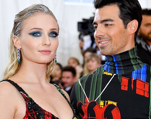 Joe Jonas Sophie Turner Sophie Turner pizzicata a passeggio col pancino