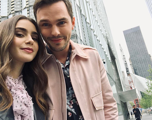 Lily Collins Nicholas Hoult Lily Collins e Nicholas Hoult promuovono Tolkien a NY