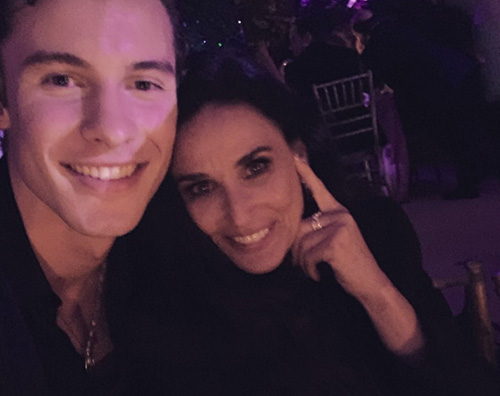 shawn demi Demi Moore e Shawn Mendes hanno condiviso il tavolo al Met Gala