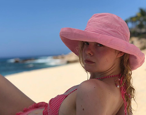 elle fanning Elle Fanning in bikini in Messico
