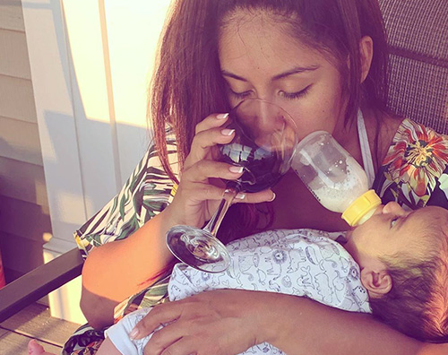 snooki Snooki attaccata sui social per un bicchiere di vino