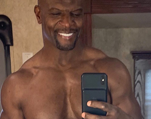 Terry Crews mostra i muscoli per il suo compleanno terry crews Terry Crews mostra i muscoli per il suo compleanno