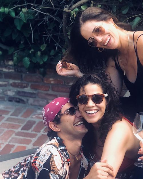 67520123 350600145849245 3710875955600104324 n America Ferrera, reunion con Ana Ortiz e Mark Indelicato