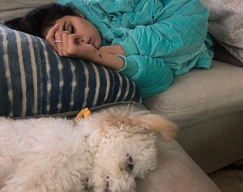 Selena Gomez Selena Gomez, relax insieme a Winnie