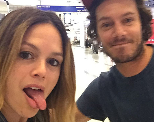 rachel bilson adam brody Rachel Bilson e Adam Brody, reunion al LAX