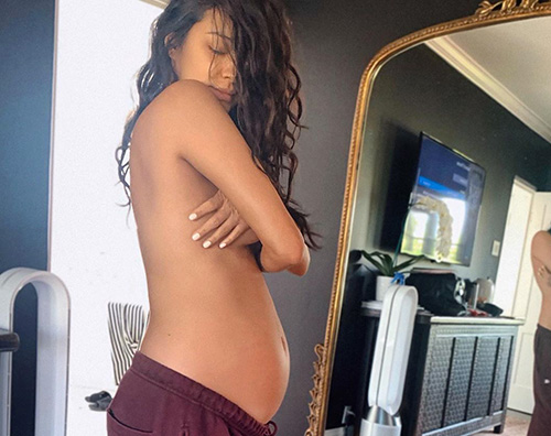 Shay Mitchell, topless col pancino shay mitchell Shay Mitchell, topless col pancino