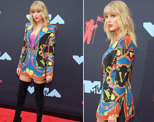 taylor swift 1 Taylor Swift grintosa sul red carpet dei VMAs 2019