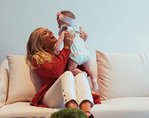 kate upton Kate Upton con la piccola Genevieve su Instagram