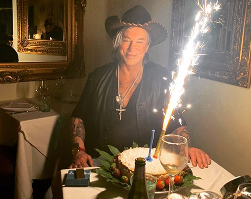 mickey rourke Mickey Rourcke festeggia il compleanno a Milano