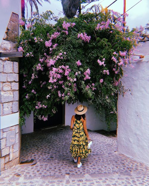 Nina Dobrev in vacanza a Ibiza 72875185 137278764284133 8689436274057343425 n Nina Dobrev in vacanza a Ibiza