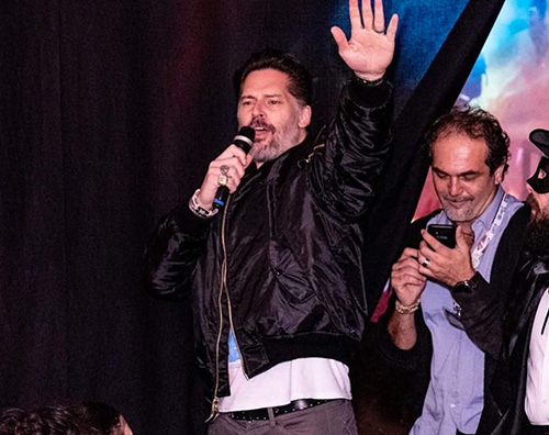 Joe Manganiello sotto la Torre di Pisa joe manganiello 2 Joe Manganiello sotto la Torre di Pisa