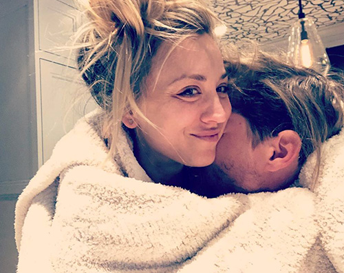 kaley cuoco carl cook Kaley Cuoco e Carl Cook, coccole su Instagram