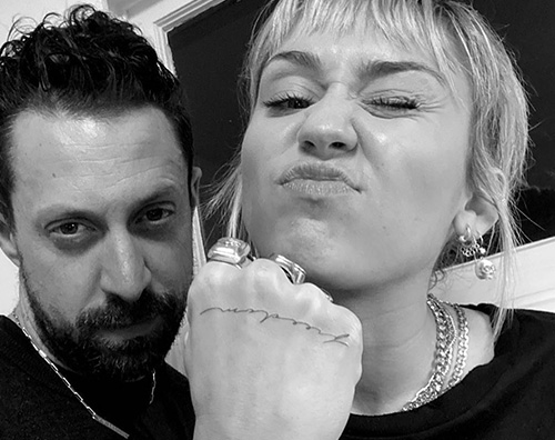 miley cyrus 2 Miley Cyrus ha un nuovo tattoo