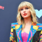 La cartolina di Natale di Taylor Swift