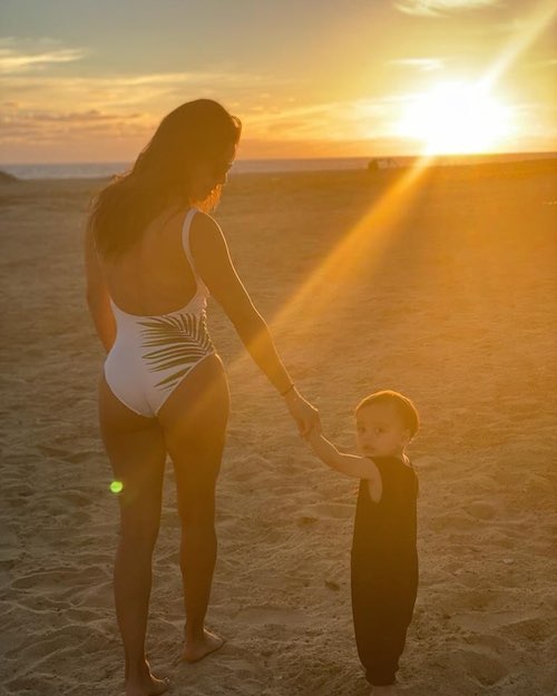Eva Longoria ha nostalgia delle vacanze al mare 81848542 188455499013540 1037116968889533054 n Eva Longoria ha nostalgia delle vacanze al mare