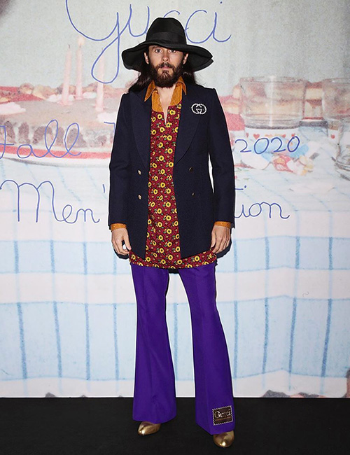 jared leto 2 Jared Leto, look anni 70 alla sfilata di Gucci