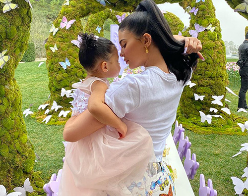 kylie 7 Kylie Jenner, il party di compleanno di Stormi