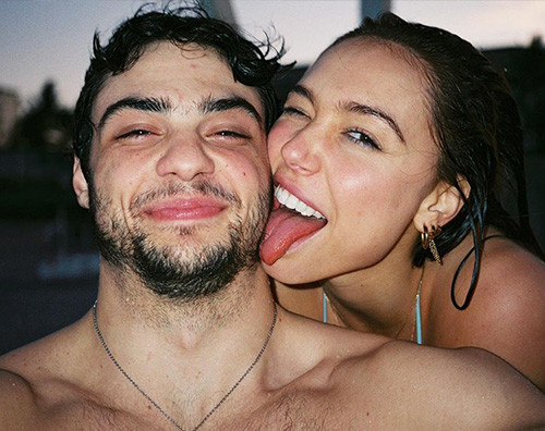 noah centineo  Noah Centineo e Alexis Ren innamorati su Instagram