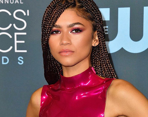 zendaya 2 Zendaya, il look dei CCA incuriosisce il web