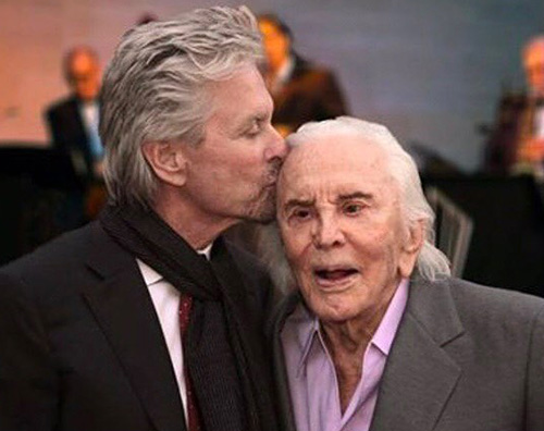 Kirk Douglas è morto michael e kirk douglas Kirk Douglas è morto