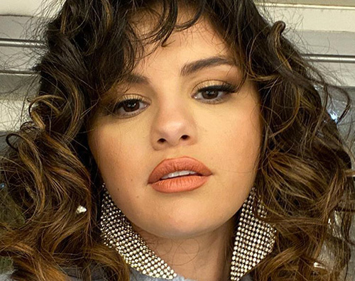 selena gomez Selena Gomez spopola su Instagram con i suoi selfie