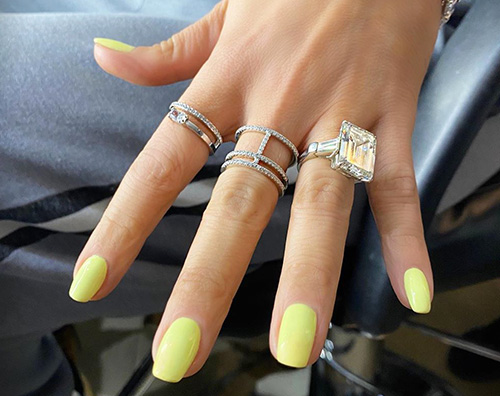 jlo Jennifer Lopez, una manicure che fa primavera