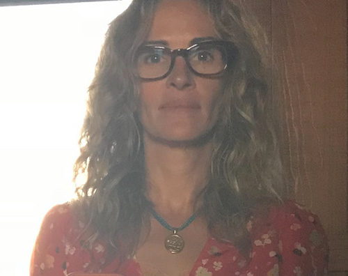 julia roberts Anche Julia Roberts resta a casa