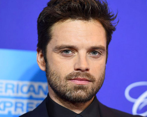 sebastian stan Anche Sebastian Stan si protegge dal coronavirus