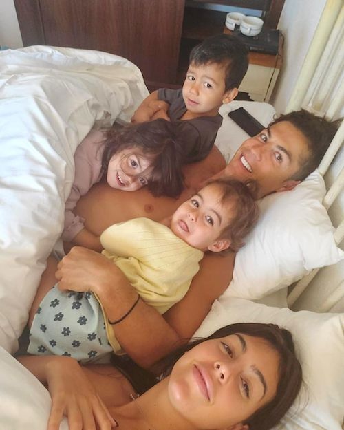 Cristiano e Georgina nel lettone con i piccoli 93796000 530489154288291 5677385887793910508 n Cristiano e Georgina nel lettone con i piccoli