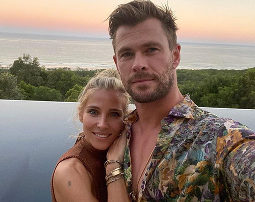 chris hemsworth 1 Chris Hemsworth e Elsa Pataky, selfie di coppia per Tyler Rake