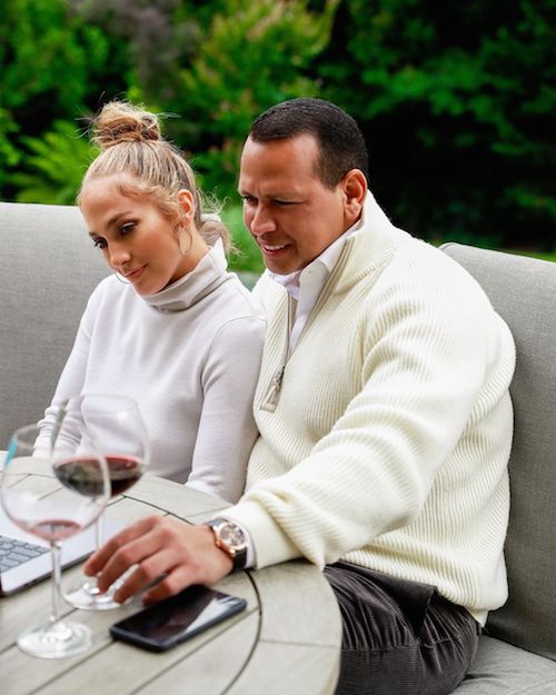 JLo e Alex Rodriguez, lamore è fatto di cose semplici 103680642 2650162128561000 2871903357305255627 n JLo e Alex Rodriguez, lamore è fatto di cose semplici