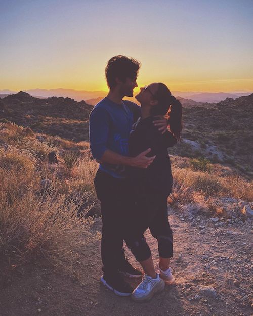 Demi Lovato innamorata nel deserto Demi Lovato Demi Lovato innamorata nel deserto