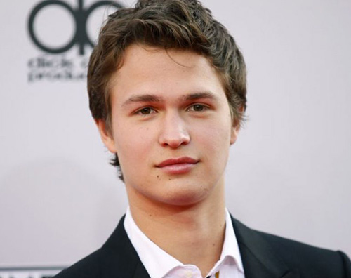 a Ansel Elgort ha cambiato look