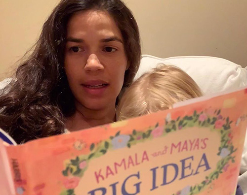 america ferrera America Ferrera legge una fiaba a suo figlio Sebastian