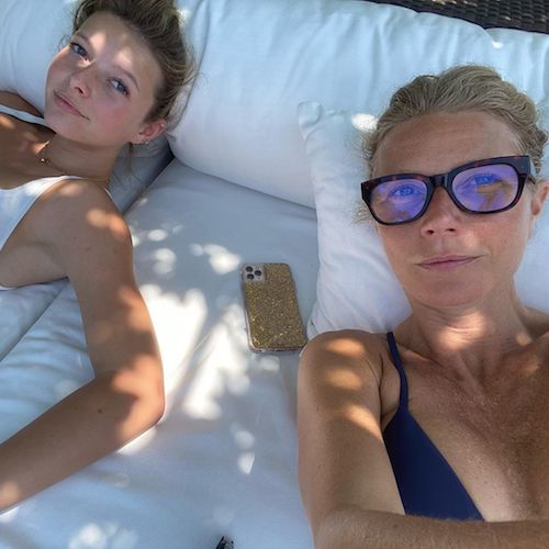 110008248 214258503161591 4769700701308797396 n Gwyneth Paltrow, selfie con Apple