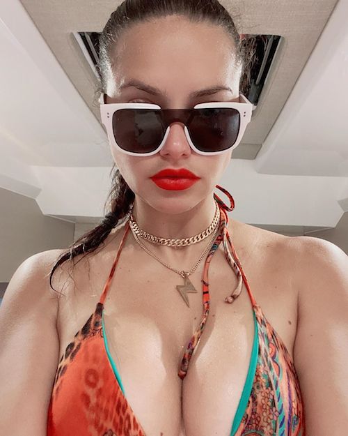 115714819 284146399342600 637462110406856575 n Adriana Lima, selfie hot su Instagram