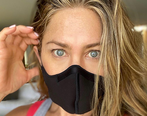 jennifer aniston Jennifer Aniston parla delluso delle mascherine su IG