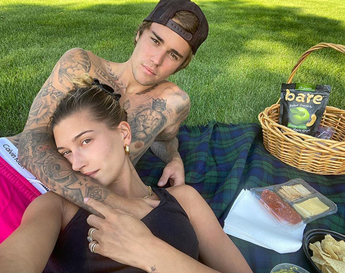 justin hailey Relax di coppia per Justin e Hailey