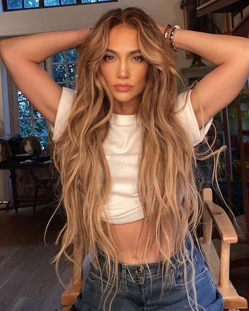 120581059 250693559675684 7350087329694446405 n JLo bellissima su IG con i capelli lunghissimi