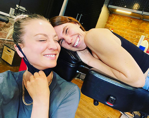 Kaley Cuoco ha un nuovo tattoo kaley cuoco Kaley Cuoco ha un nuovo tattoo