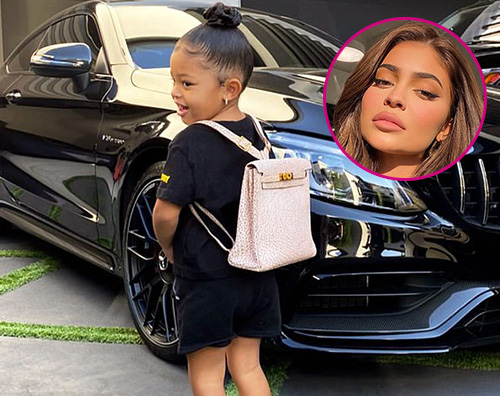Stormi ha uno zainetto da 12mila dollari per lasilo stormi Stormi ha uno zainetto da 12mila dollari per lasilo